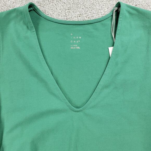 A New Day Womens Bodysuit XL Green V Neck Sleeveless Undershirt Stretch New - Picture 3 of 12